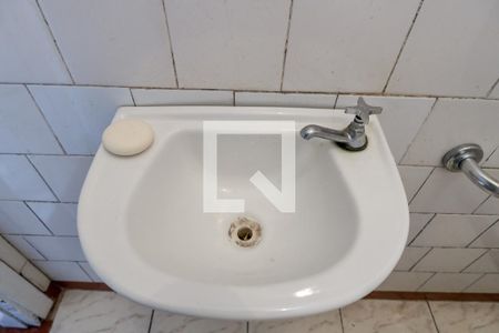 Casa à venda com 249m², 3 quartos e 2 vagas Casa à venda com 249m², 3 quartos e 2 vagasBanheiro de Serviço