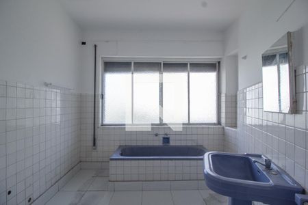 Apartamento para alugar com 155m², 3 quartos e sem vagaBanheiro