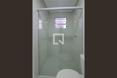 Banheiro de kitnet/studio para alugar com 1 quarto, 20m² em Jardim São Paulo(zona Norte), São Paulo