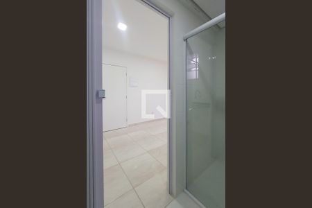 Banheiro de kitnet/studio para alugar com 1 quarto, 20m² em Jardim São Paulo(zona Norte), São Paulo