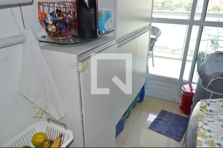 Apartamento à venda com 72m², 3 quartos e 1 vagaÁrea de serviço com acesso a varanda