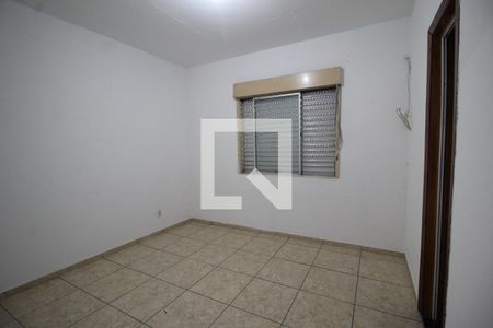 Quarto de apartamento à venda com 1 quarto, 34m² em Guajuviras, Canoas