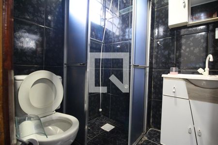 Banheiro de apartamento à venda com 1 quarto, 34m² em Guajuviras, Canoas