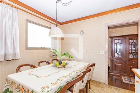 Apartamento à venda com 300m², 4 quartos e 3 vagasCopa