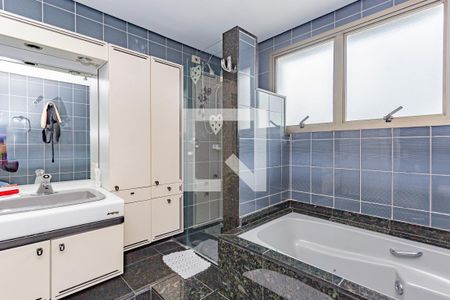 Apartamento à venda com 300m², 4 quartos e 3 vagasBanheiro Suite