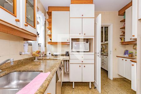 Apartamento à venda com 300m², 4 quartos e 3 vagasCozinha