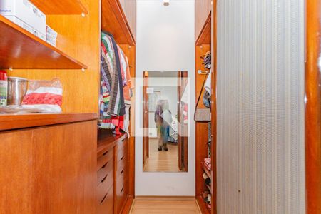 Apartamento à venda com 300m², 4 quartos e 3 vagasCloset
