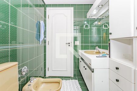 Apartamento à venda com 300m², 4 quartos e 3 vagasBanheiro suite 2