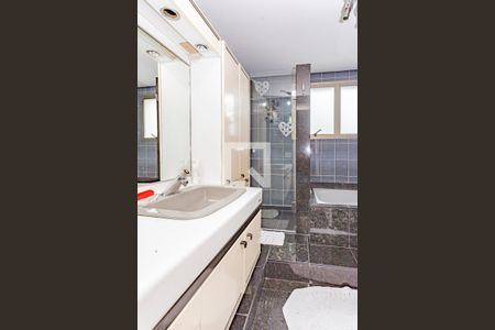 Apartamento à venda com 300m², 4 quartos e 3 vagasBanheiro Suite