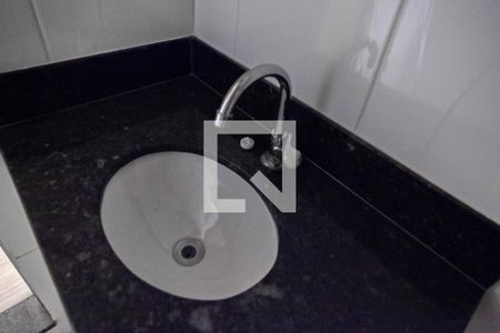 Casa à venda com 270m², 3 quartos e 2 vagasBanheiro da suíte