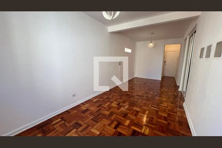 Quarto e sala  de apartamento para alugar com 1 quarto, 47m² em Pinheiros, São Paulo