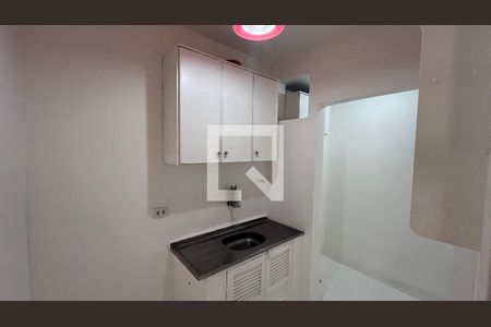 Apartamento à venda com 47m², 1 quarto e sem vaga Apartamento à venda com 47m², 1 quarto e sem vagaCozinha - Armários