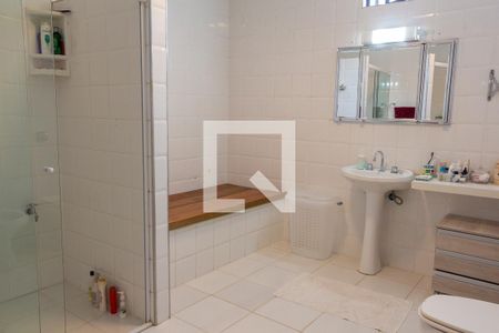 Casa à venda com 299m², 4 quartos e sem vagaBanheiro