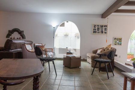 Sala de casa à venda com 4 quartos, 299m² em Butantã, São Paulo