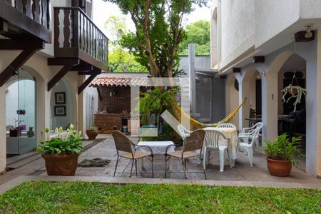 Casa à venda com 299m², 4 quartos e sem vagaJardim - Quintal