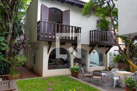 Casa à venda com 299m², 4 quartos e sem vagaFachada dos fundos