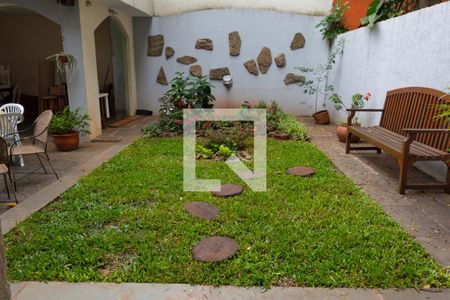 Casa à venda com 299m², 4 quartos e sem vagaJardim - Quintal