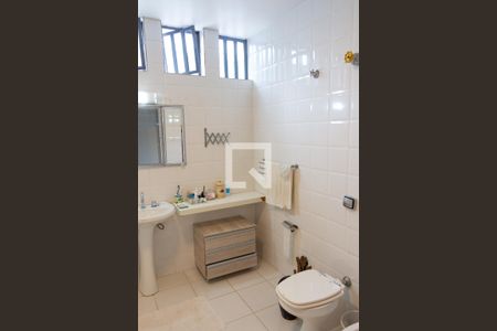 Casa à venda com 299m², 4 quartos e sem vagaBanheiro