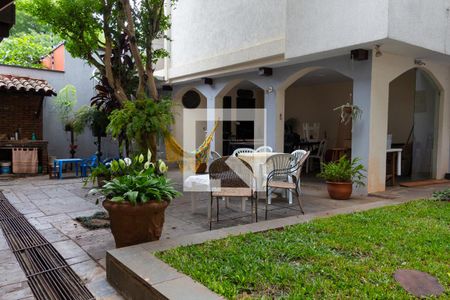 Casa à venda com 299m², 4 quartos e sem vagaJardim - Quintal