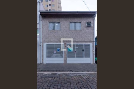 Casa para alugar com 75m², 2 quartos e sem vagaFachada