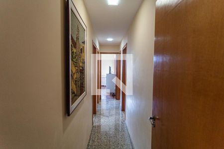 Corredor de apartamento à venda com 4 quartos, 127m² em Cidade Nova, Belo Horizonte