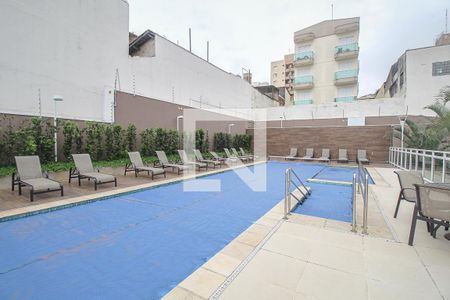 Apartamento à venda com 64m², 1 quarto e 2 vagas Apartamento à venda com 64m², 1 quarto e 2 vagasÁrea comum - Piscina