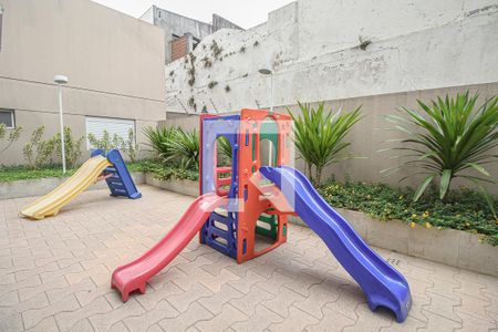Apartamento à venda com 64m², 1 quarto e 2 vagas Apartamento à venda com 64m², 1 quarto e 2 vagasÁrea comum - Playground