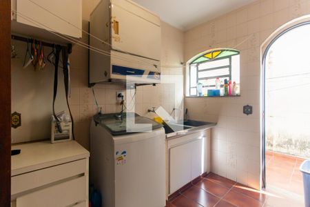 Casa à venda com 199m², 4 quartos e 4 vagas Casa à venda com 199m², 4 quartos e 4 vagasÁrea de Serviço