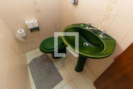 Casa à venda com 199m², 4 quartos e 4 vagas Casa à venda com 199m², 4 quartos e 4 vagasLavabo 2