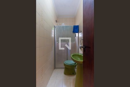 Casa à venda com 199m², 4 quartos e 4 vagas Casa à venda com 199m², 4 quartos e 4 vagasBanheiro Social