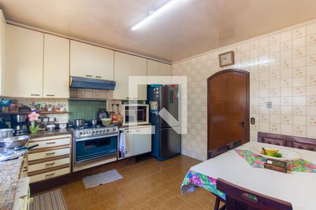 Casa à venda com 199m², 4 quartos e 4 vagas Casa à venda com 199m², 4 quartos e 4 vagasCozinha