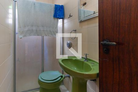 Casa à venda com 199m², 4 quartos e 4 vagas Casa à venda com 199m², 4 quartos e 4 vagasBanheiro Social