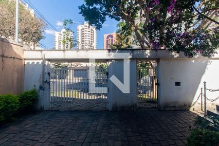 Casa à venda com 199m², 4 quartos e 4 vagas Casa à venda com 199m², 4 quartos e 4 vagasÁrea comum