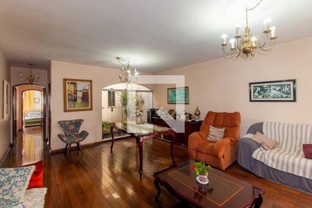 Sala de casa à venda com 4 quartos, 199m² em Jardim Avelino, São Paulo
