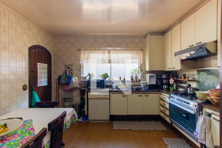 Casa à venda com 199m², 4 quartos e 4 vagas Casa à venda com 199m², 4 quartos e 4 vagasCozinha