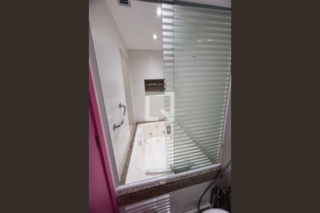 Apartamento para alugar com 85m², 2 quartos e 2 vagasBanheiro da suíte