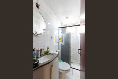 Banheiro Social de apartamento à venda com 2 quartos, 57m² em Carlos Prates, Belo Horizonte