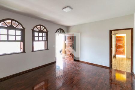 Sala de casa para alugar com 3 quartos, 150m² em Monsenhor Messias, Belo Horizonte