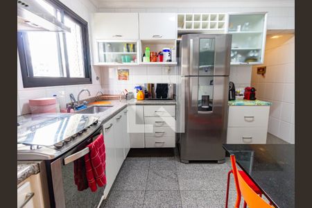 Apartamento à venda com 123m², 3 quartos e 3 vagas Apartamento à venda com 123m², 3 quartos e 3 vagasCozinha