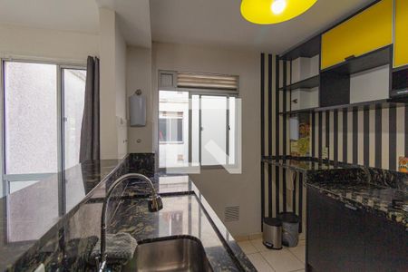 Cozinha de apartamento à venda com 2 quartos, 48m² em Estância Velha, Canoas