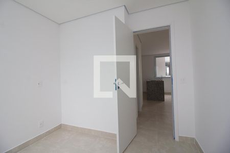 Quarto 1 de apartamento para alugar com 2 quartos, 40m² em Jardim Ana Rosa, São Paulo