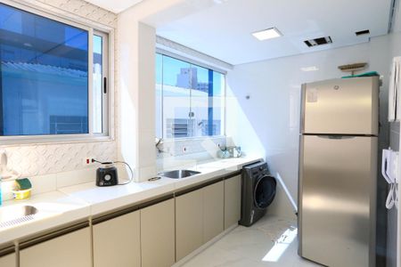 Apartamento à venda com 270m², 4 quartos e 3 vagasCozinha