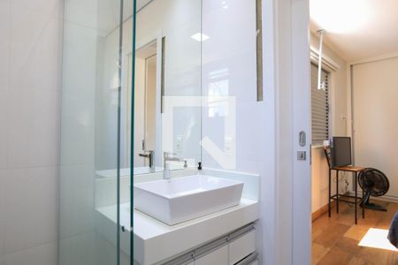 Apartamento à venda com 270m², 4 quartos e 3 vagasBanheiro