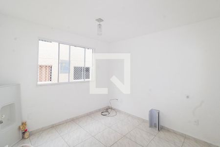 Sala de apartamento à venda com 2 quartos, 41m² em Olaria, Canoas