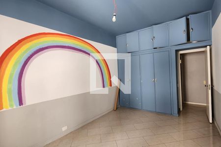 Apartamento à venda com 200m², 4 quartos e 2 vagasQuarto 2