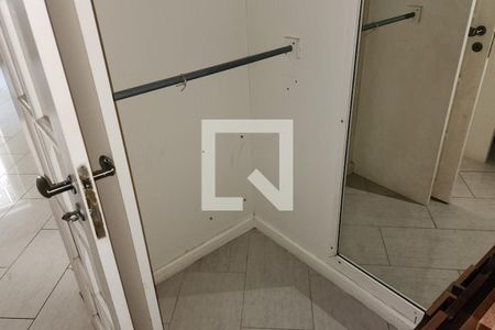 Apartamento à venda com 200m², 4 quartos e 2 vagasCloset