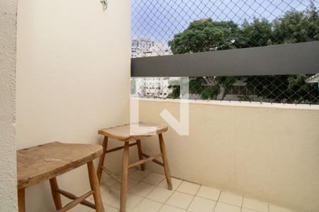 Sala de apartamento para alugar com 3 quartos, 81m² em Vila Olímpia, São Paulo