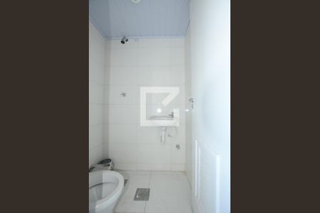 Banheiro de serviço de apartamento para alugar com 2 quartos, 54m² em Irajá, Rio de Janeiro