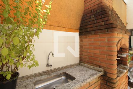 Casa à venda com 120m², 3 quartos e 2 vagasChurrasqueira e quintal