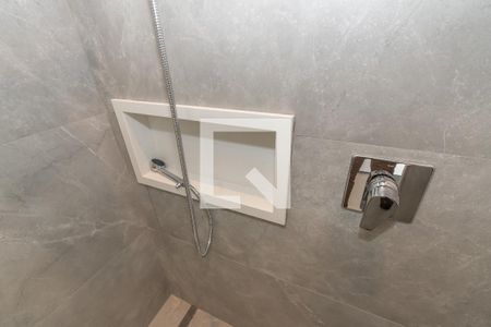 Casa de condomínio à venda com 440m², 4 quartos e 4 vagasDetalhe Banheiro Escritório